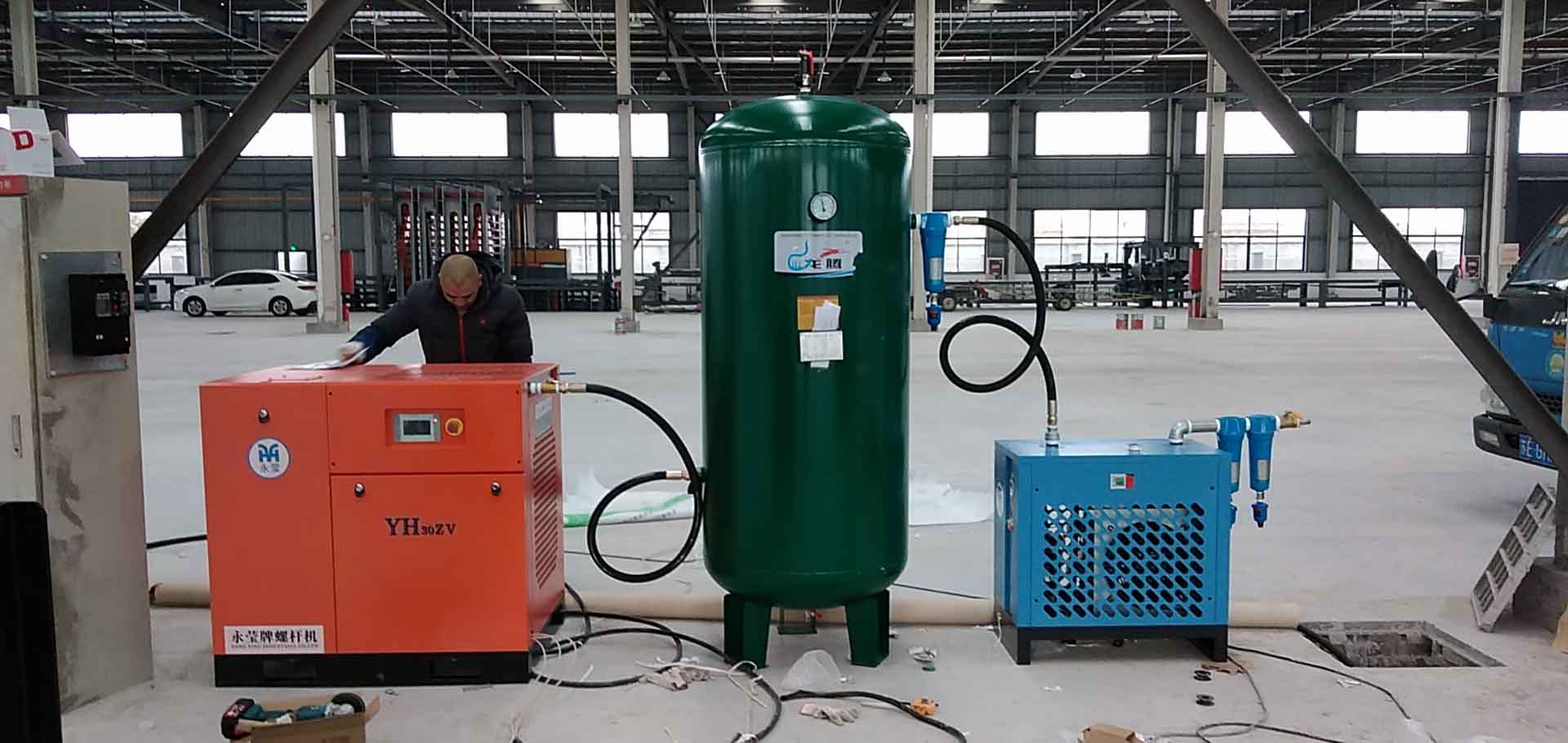 永磁變頻空壓機(jī)具體的使用注意事項(xiàng)，權(quán)偉永瑩螺桿空壓機(jī)廠家