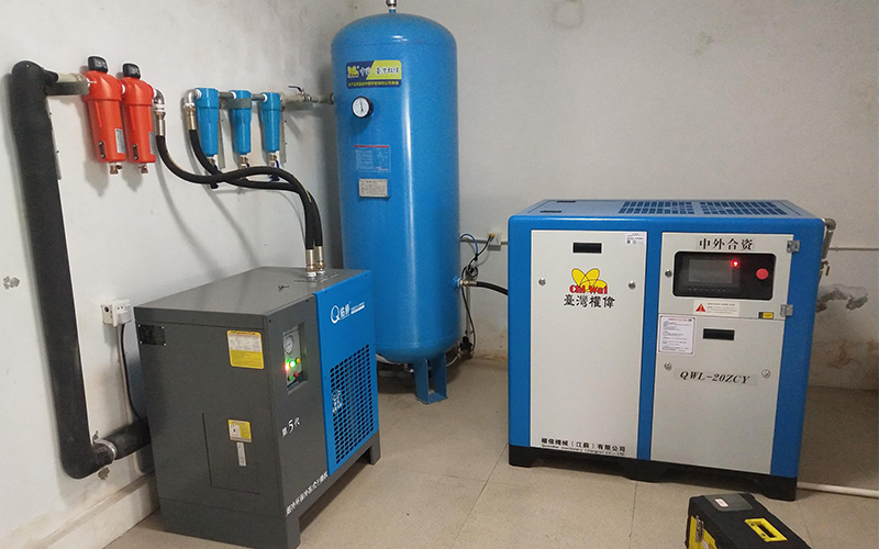 嘮嘮怎么做可以防止空壓機(jī)油乳化？